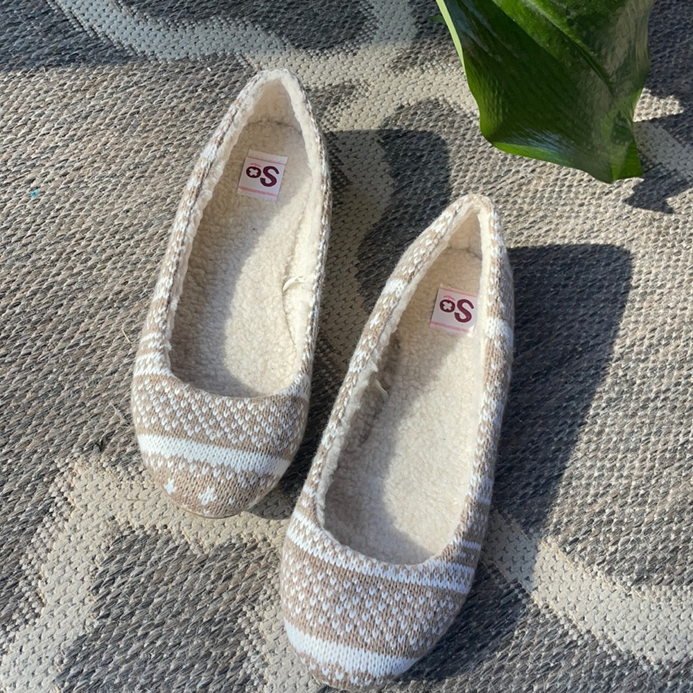 So Camel print knit flats faux fur lined 8 1/2